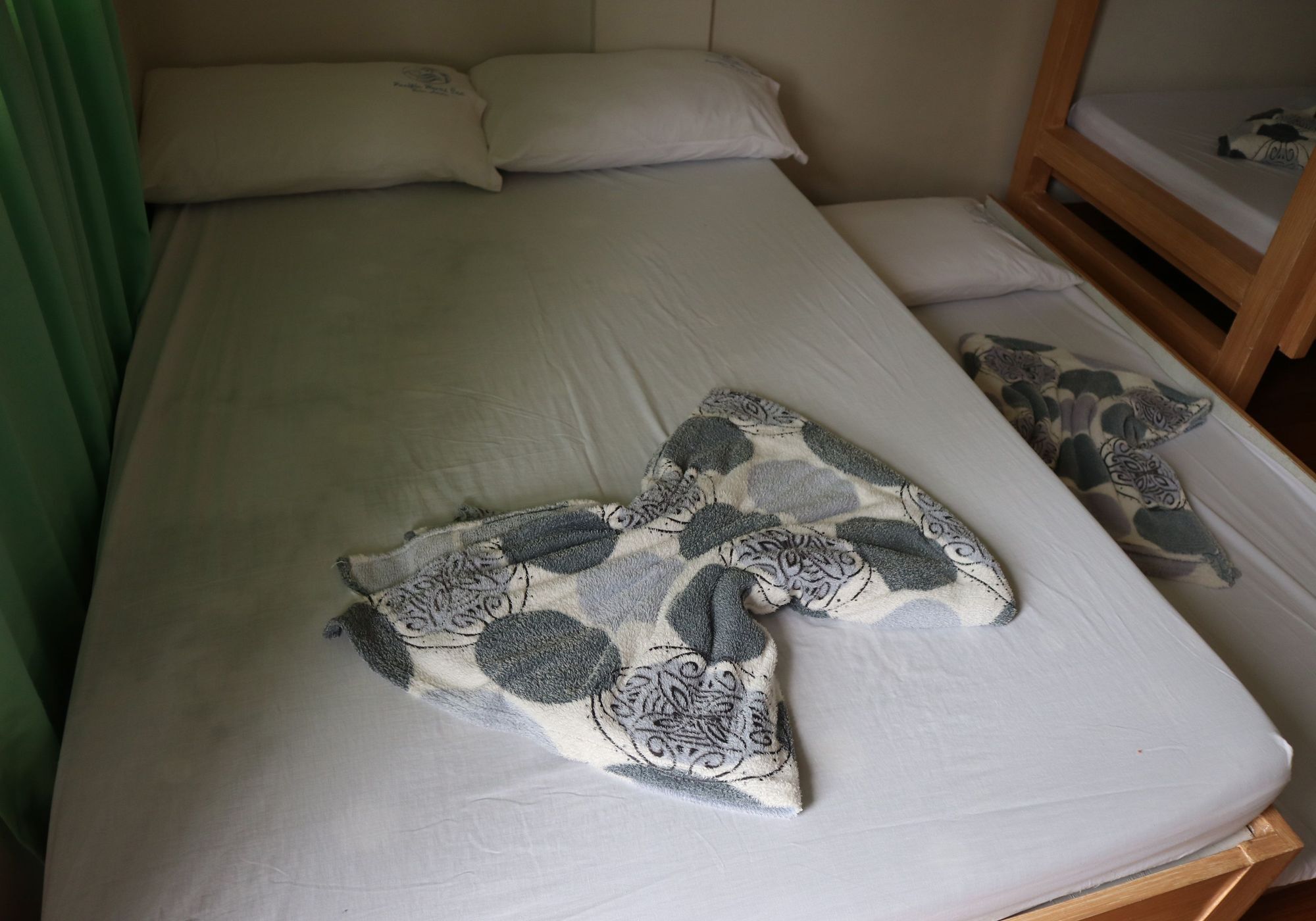 Pacific Waves Inn Baler Eksteriør bilde