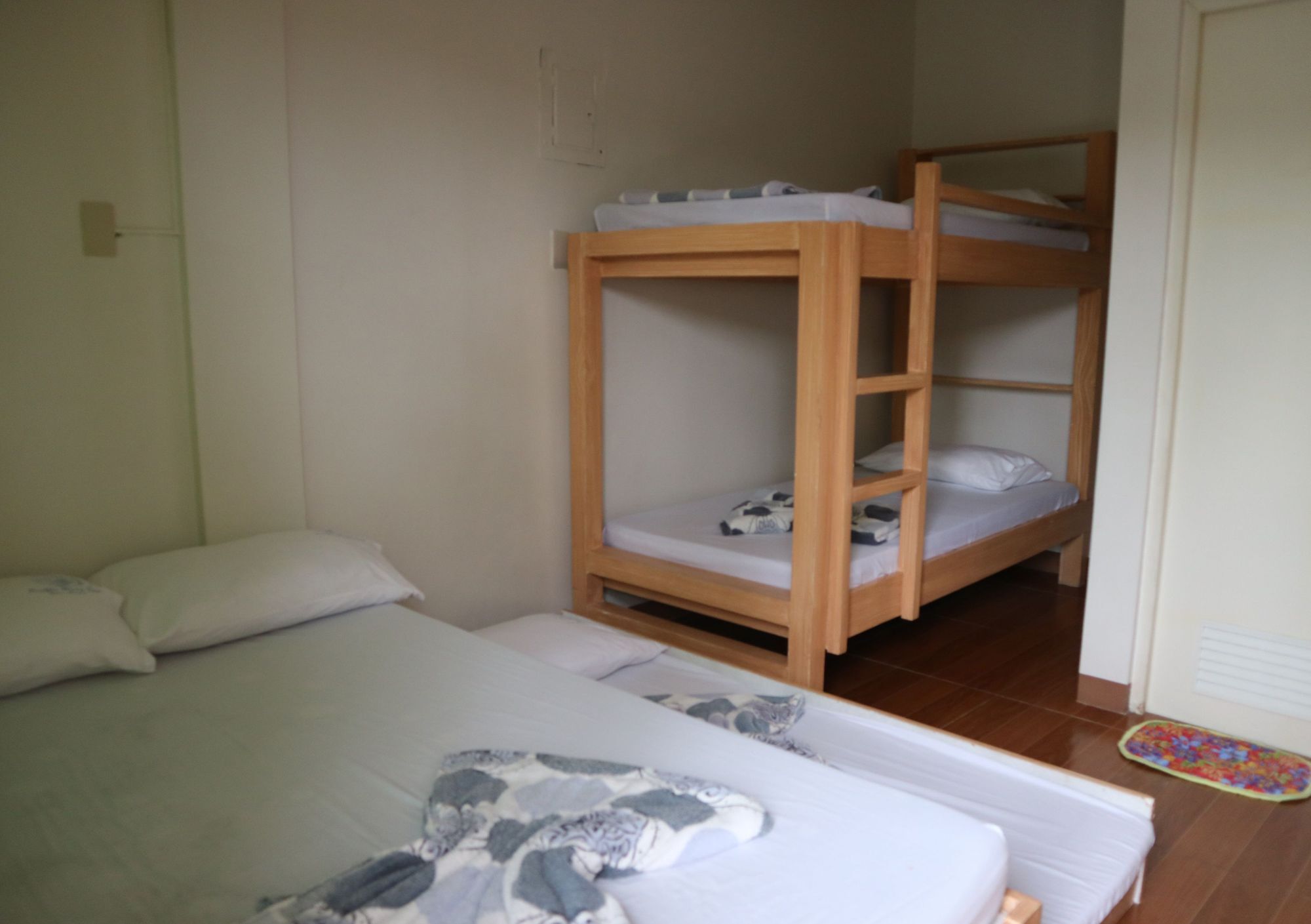 Pacific Waves Inn Baler Eksteriør bilde