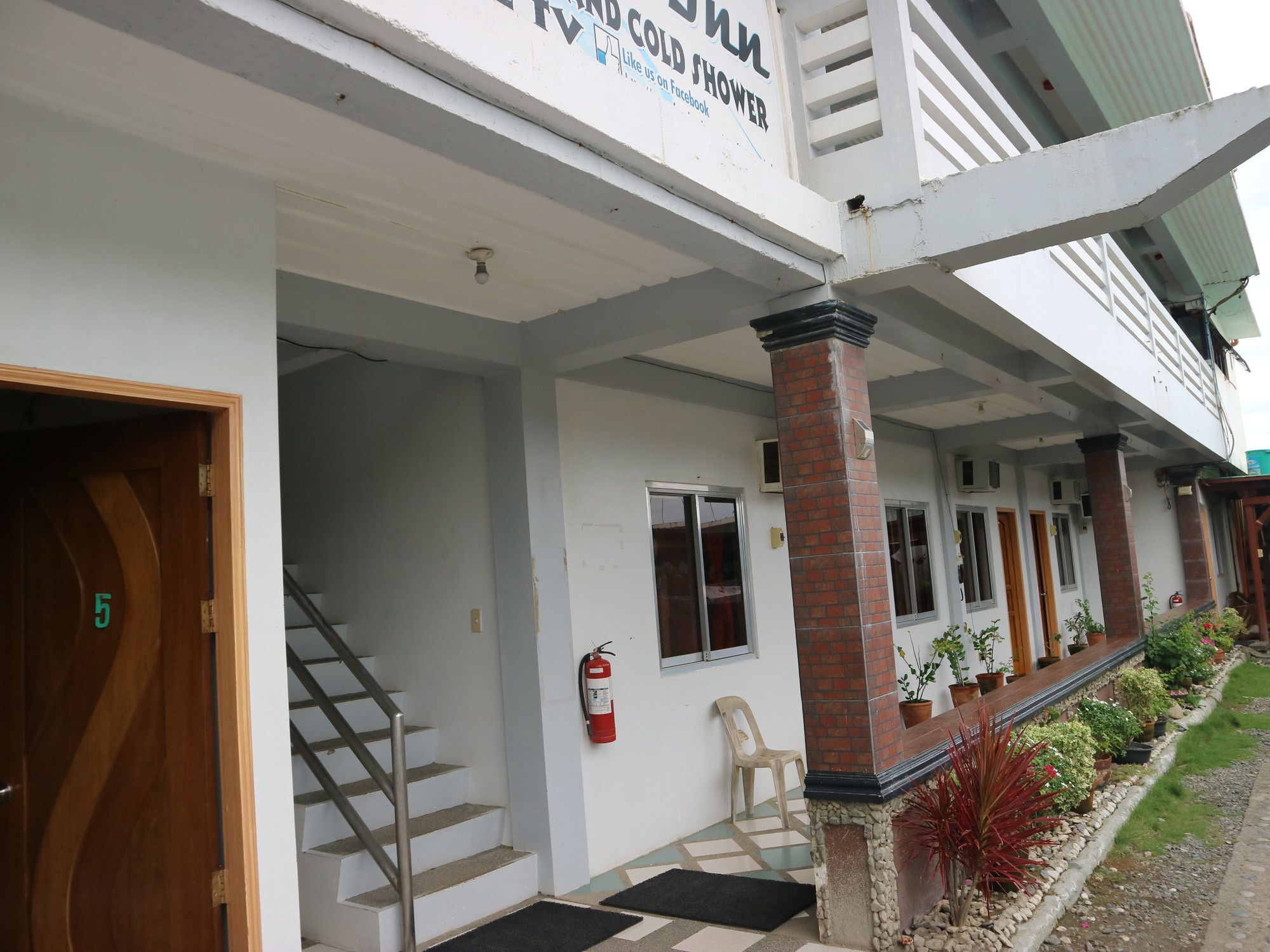 Pacific Waves Inn Baler Eksteriør bilde