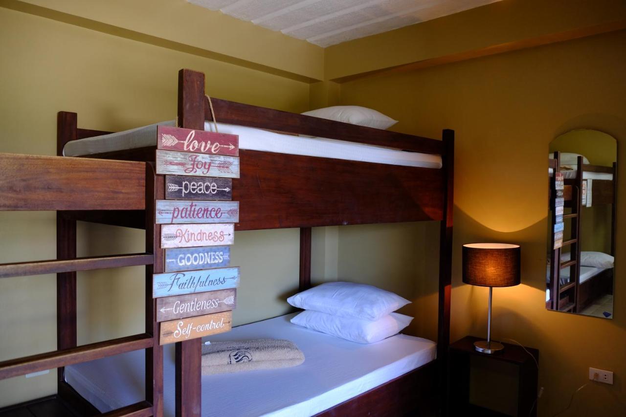 Pacific Waves Inn Baler Eksteriør bilde