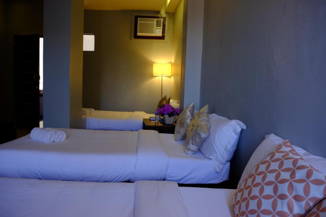 Pacific Waves Inn Baler Eksteriør bilde